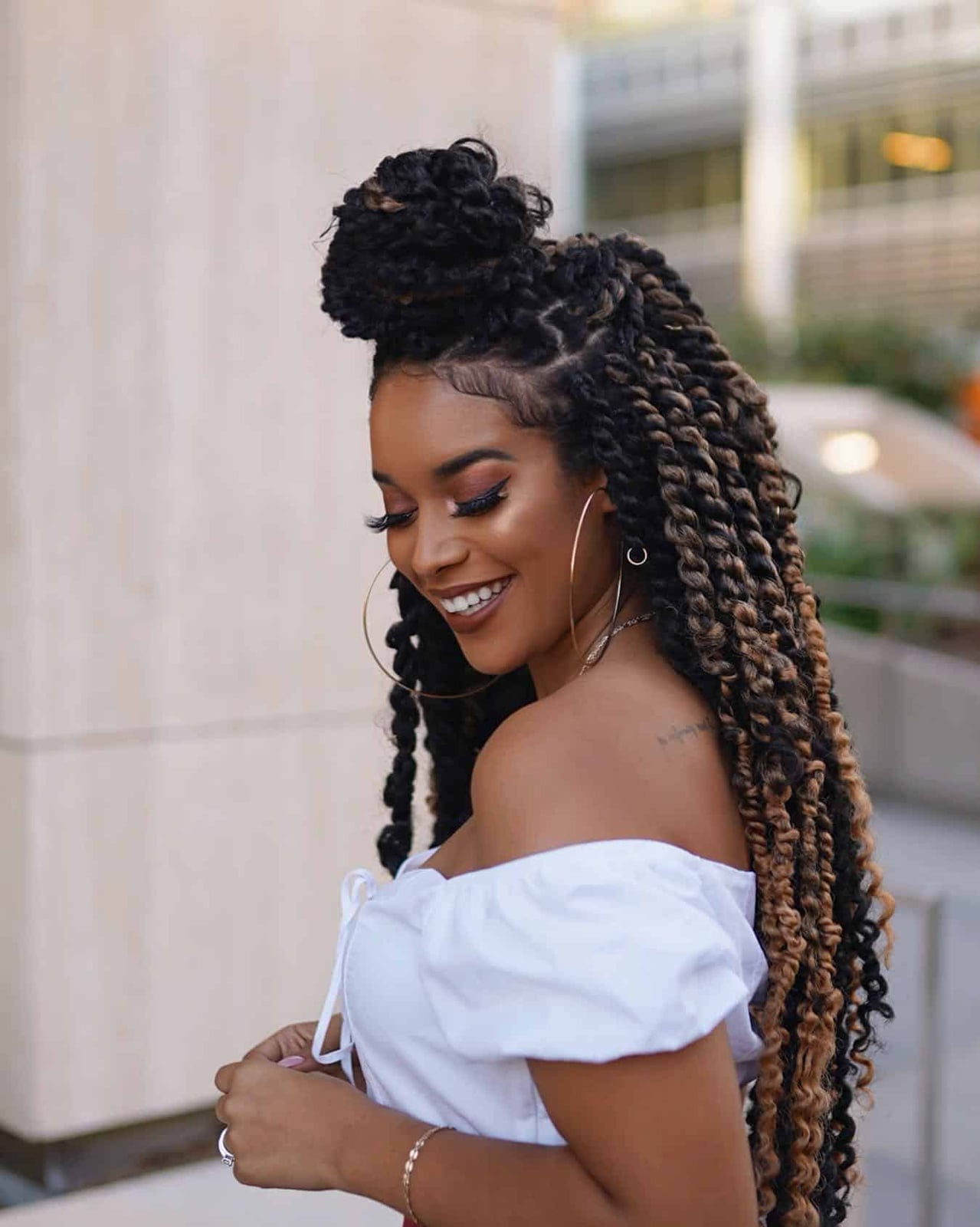 Black and Blonde Highlights High Bun Black and Blonde Highlights High Bun — Classy Marley Twists Hairstyles