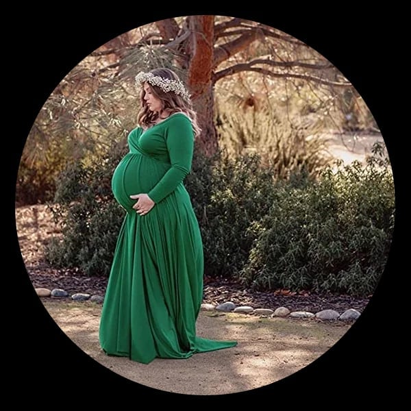 Emerald Green Flowing Maxi Dress with Train Emerald Green Flowing Maxi Dress with Train — Classy Maternity Photoshoot Outfits