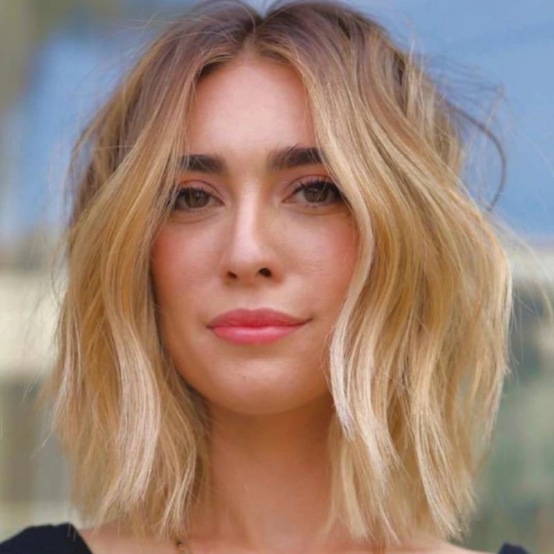 Chin Blunt Bob Blonde Balayage — Classy Medium Bob
