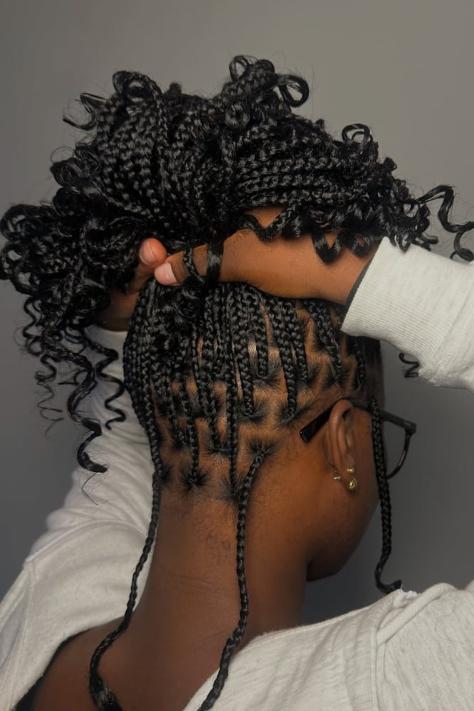 Wavy Collarbone Box Braids Pattern Wavy Collarbone Box Braids Pattern — Classy Medium Braids