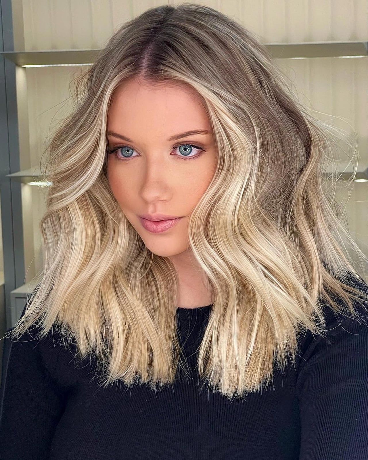 Platinum Blonde Collarbone Lob Waves — Classy Medium Length Haircuts
