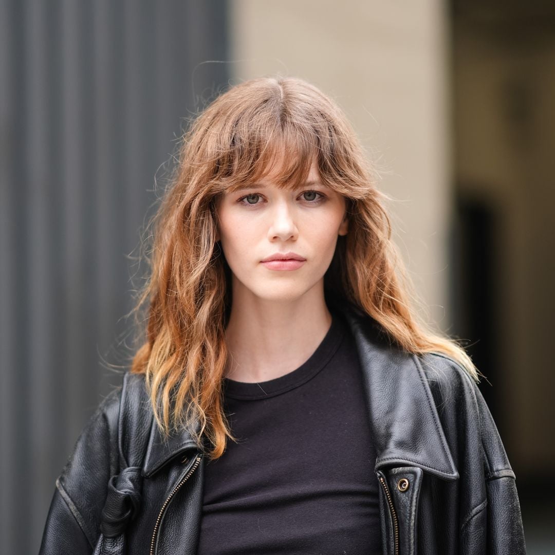 Copper Mid-Back Shag With Wispy Bangs Copper Mid-Back Shag With Wispy Bangs — Classy Mid Length Hair