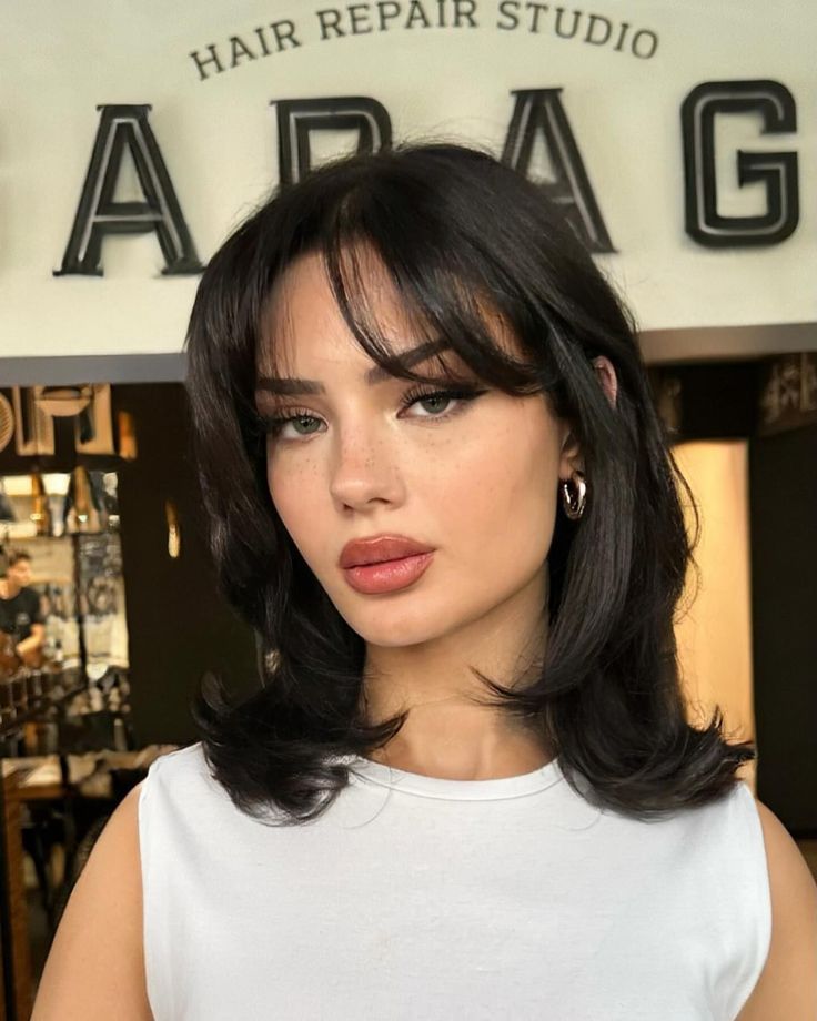Layered Collarbone Lob With Dark Brown Highlights And Curtain Bangs Layered Collarbone Lob With Dark Brown Highlights And Curtain Bangs — Classy Mid Length Hair