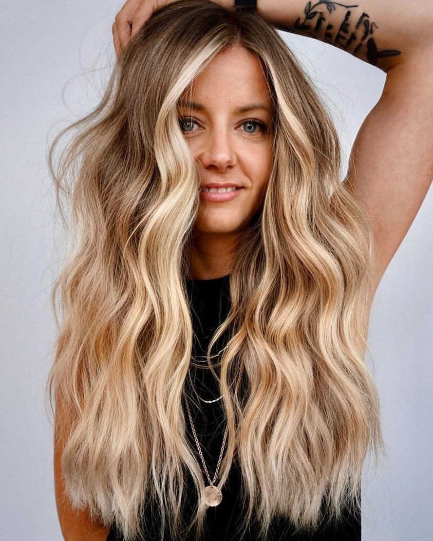 Black Top with Gold Necklace and Blonde Money Piece Highlights — Classy Money Piece