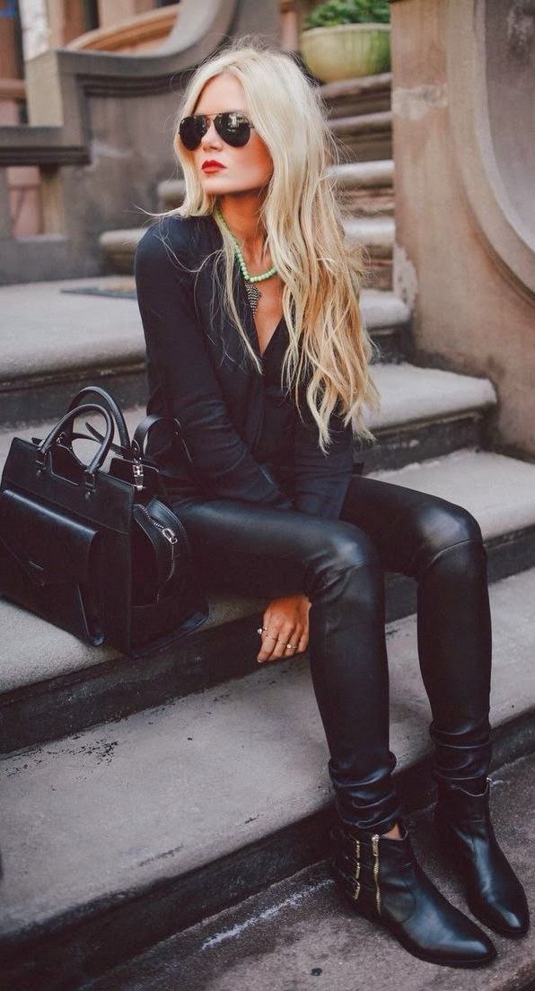 All-black Outfit with Leather Leggings and Blazer — Classy Mujer Outfits