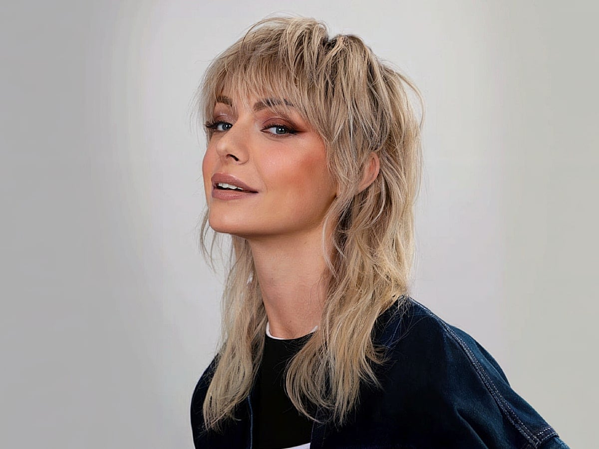 Ash Blonde Shag Mullet With Soft Curtain Bangs Ash Blonde Shag Mullet With Soft Curtain Bangs — Classy Mullet Hair