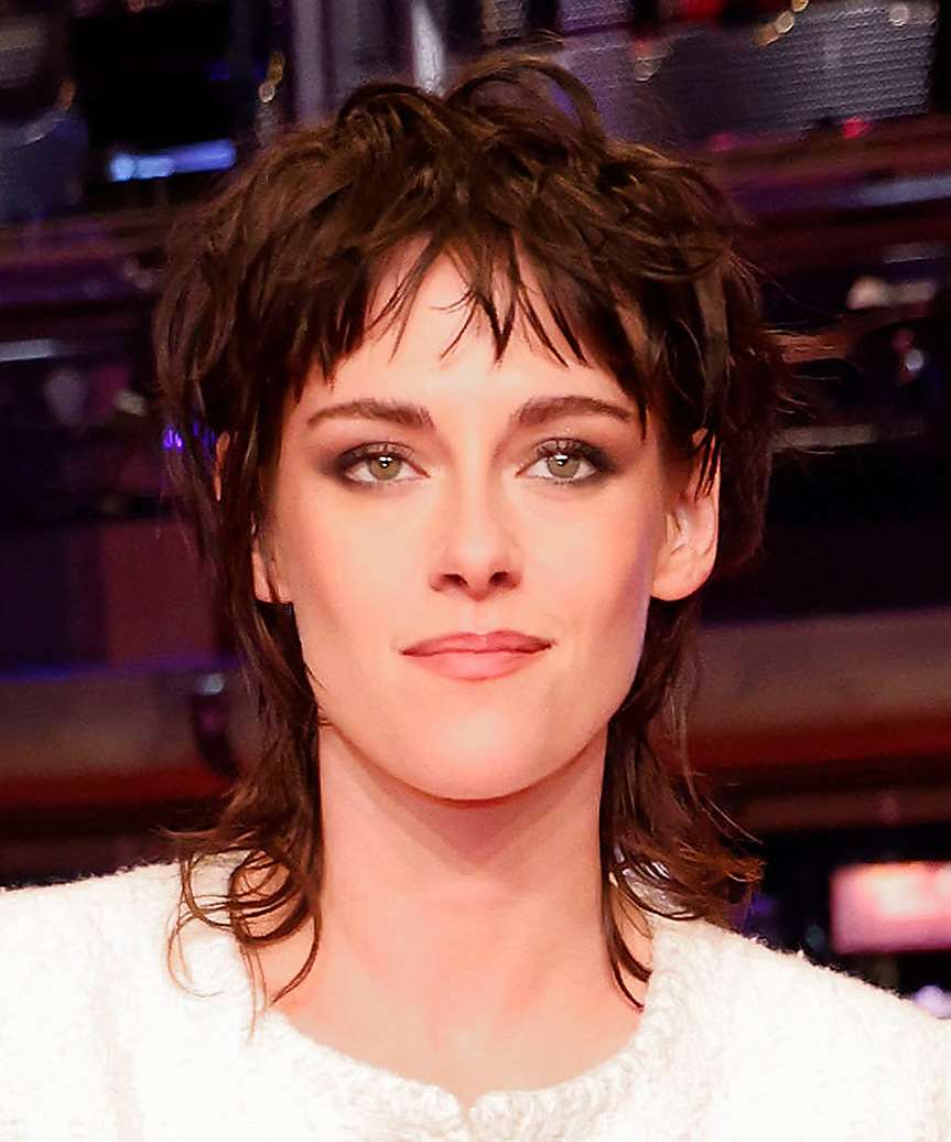 Shoulder Length Mullet With Choppy Bangs Shoulder Length Mullet With Choppy Bangs — Classy Mullet Hair