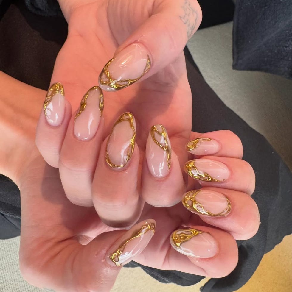 Sheer Nude Gold Foil Long Oval Nails Sheer Nude Gold Foil Long Oval Nails — Classy Nail Colors
