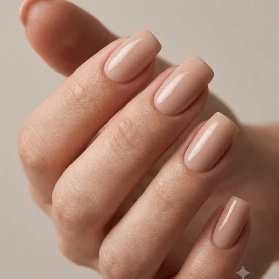 Flawless Neutral Beige Short Square Nails Flawless Neutral Beige Short Square Nails — Classy Nail Colors