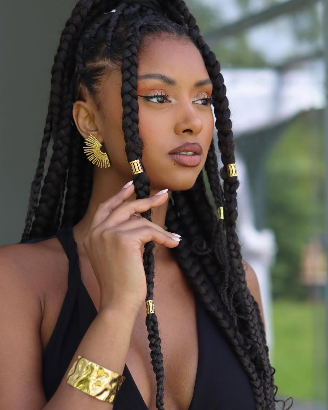 Classy Shoulder-Length Box Braids With Gold Beads Classy Shoulder-Length Box Braids With Gold Beads — Classy Natural Braids