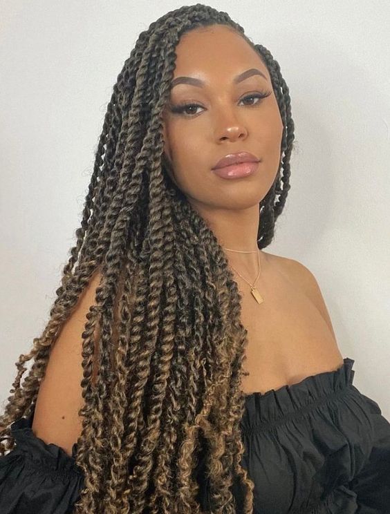 Mid-Back Passion Twists With Two-Tone Color Mid-Back Passion Twists With Two-Tone Color — Classy Natural Twists