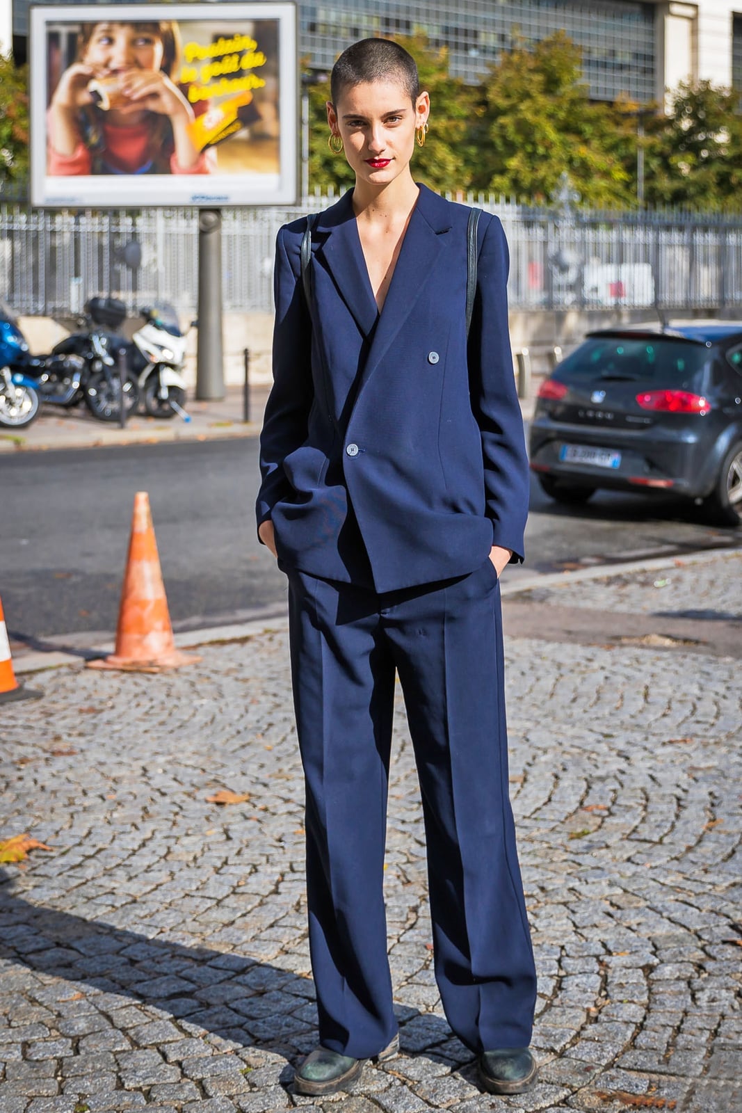 High Waisted Navy Cigarette Pants With Striped Blouse — Classy Navy Pants Outfits