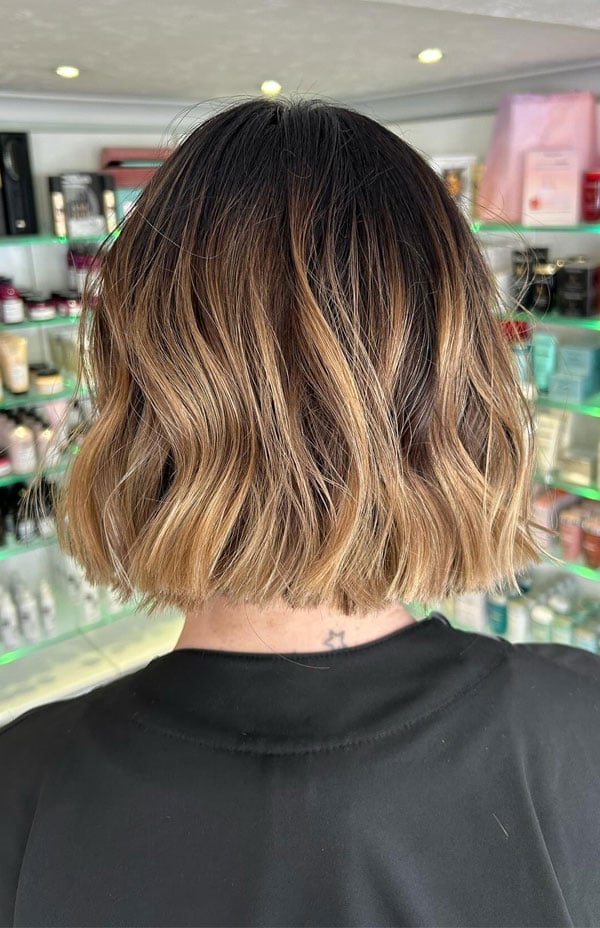 Wavy Bob With Dark Brown To Caramel Blonde Ombré Wavy Bob With Dark Brown To Caramel Blonde Ombré — Classy Ombré Hair