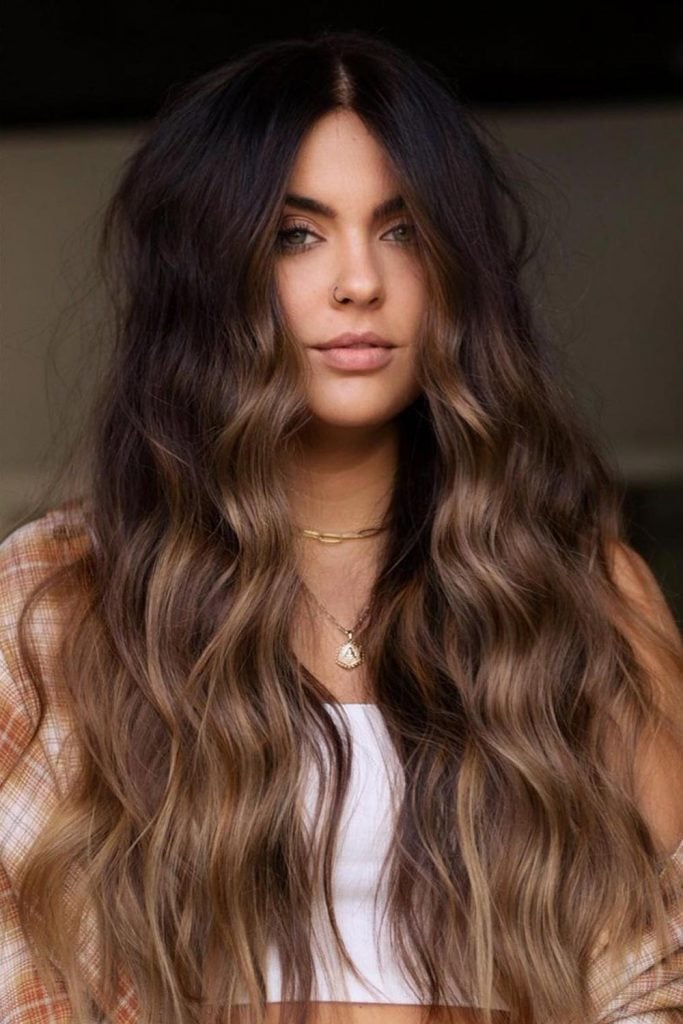 Long Wavy Hair With Dark Brown To Caramel Ombré Long Wavy Hair With Dark Brown To Caramel Ombré — Classy Ombré Hair