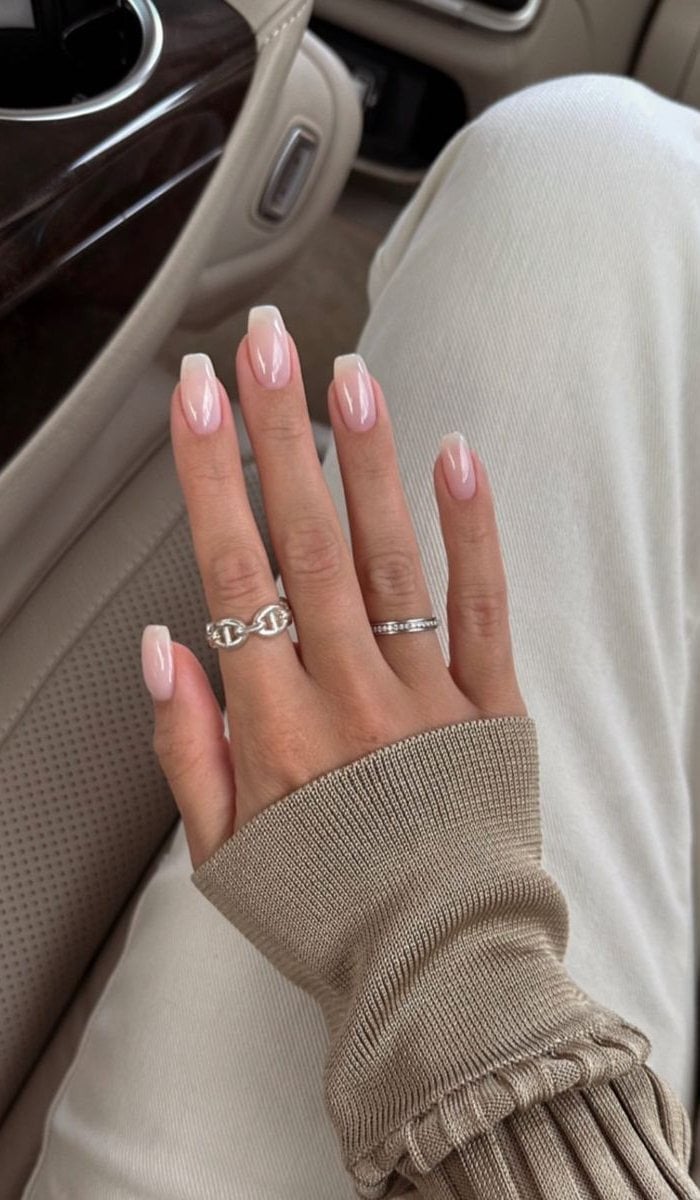 Soft Pink to White French Ombré Oval Nails Soft Pink to White French Ombré Oval Nails — Classy Ombré Nails