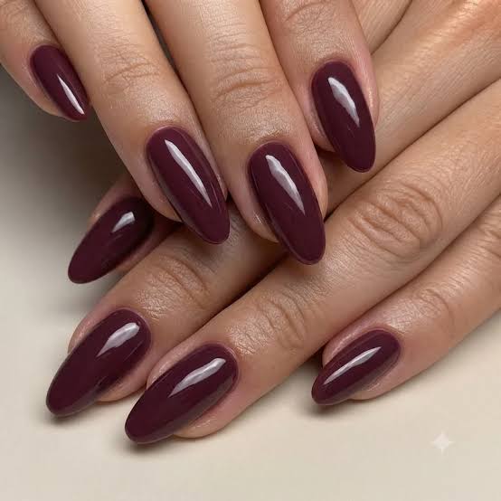 Glossy Deep Berry Medium Almond Nails Glossy Deep Berry Medium Almond Nails — Classy One Color Nails