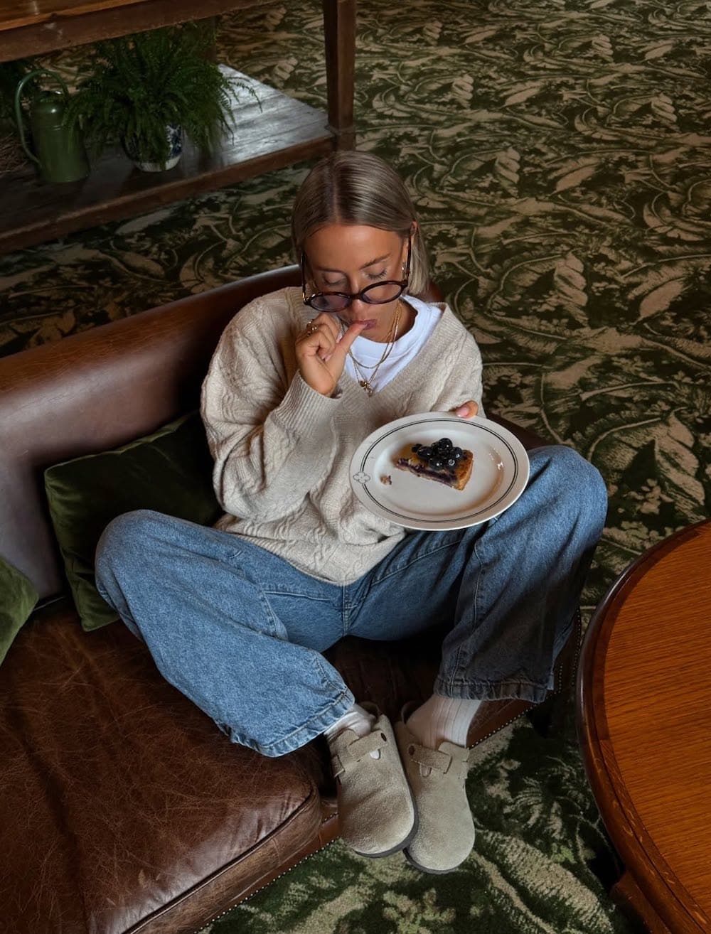 Cream Cable Knit Sweater with Blue Jeans Cream Cable Knit Sweater with Blue Jeans — Classy Outfits with Birkenstocks