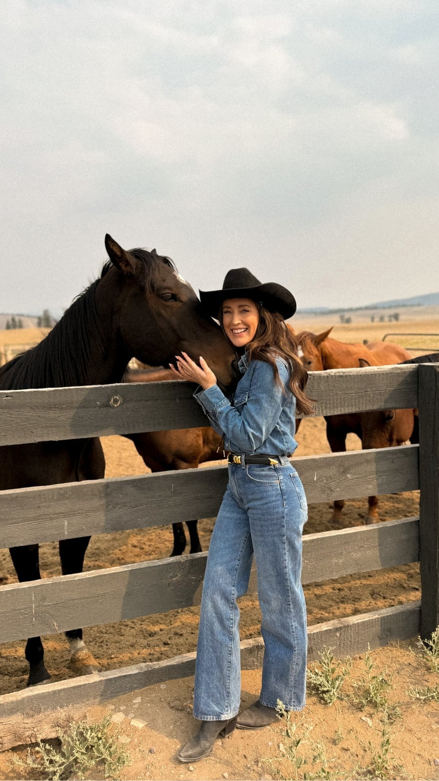 Full Denim Outfit with Grey Boots Full Denim Outfit with Grey Boots — Classy Outfits with Cowboy Boots