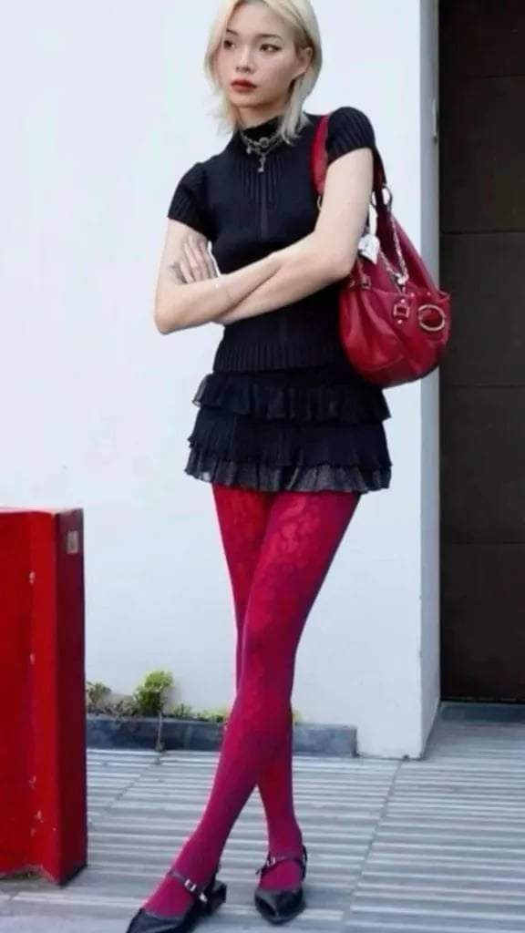 Black Top With Mini Skirt And Red Patterned Tights Black Top With Mini Skirt And Red Patterned Tights — Classy Outfits with Tights