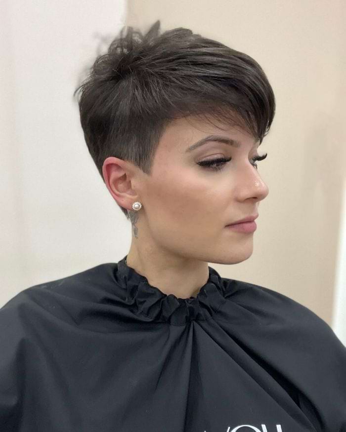 Ear Length Pixie With Undercut Ear Length Pixie With Undercut — Classy Oval Face Haircuts