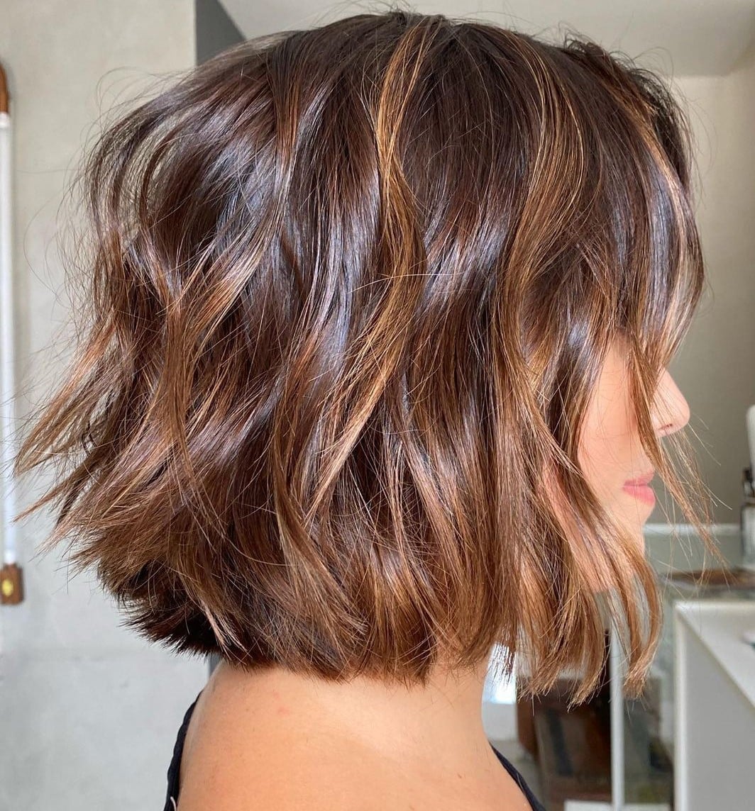 Textured Chin Bob With Short Fringe and Highlights Textured Chin Bob With Short Fringe and Highlights — Classy Partial Highlights