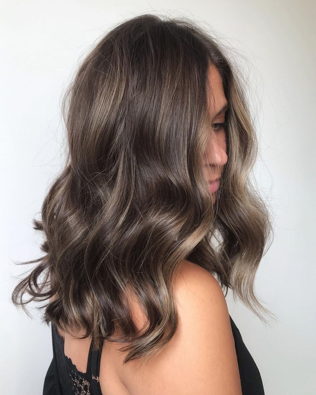 Mid-Back Dark Brown With Blonde Highlights and Layers and Loose Waves Mid-Back Dark Brown With Blonde Highlights and Layers and Loose Waves — Classy Partial Highlights