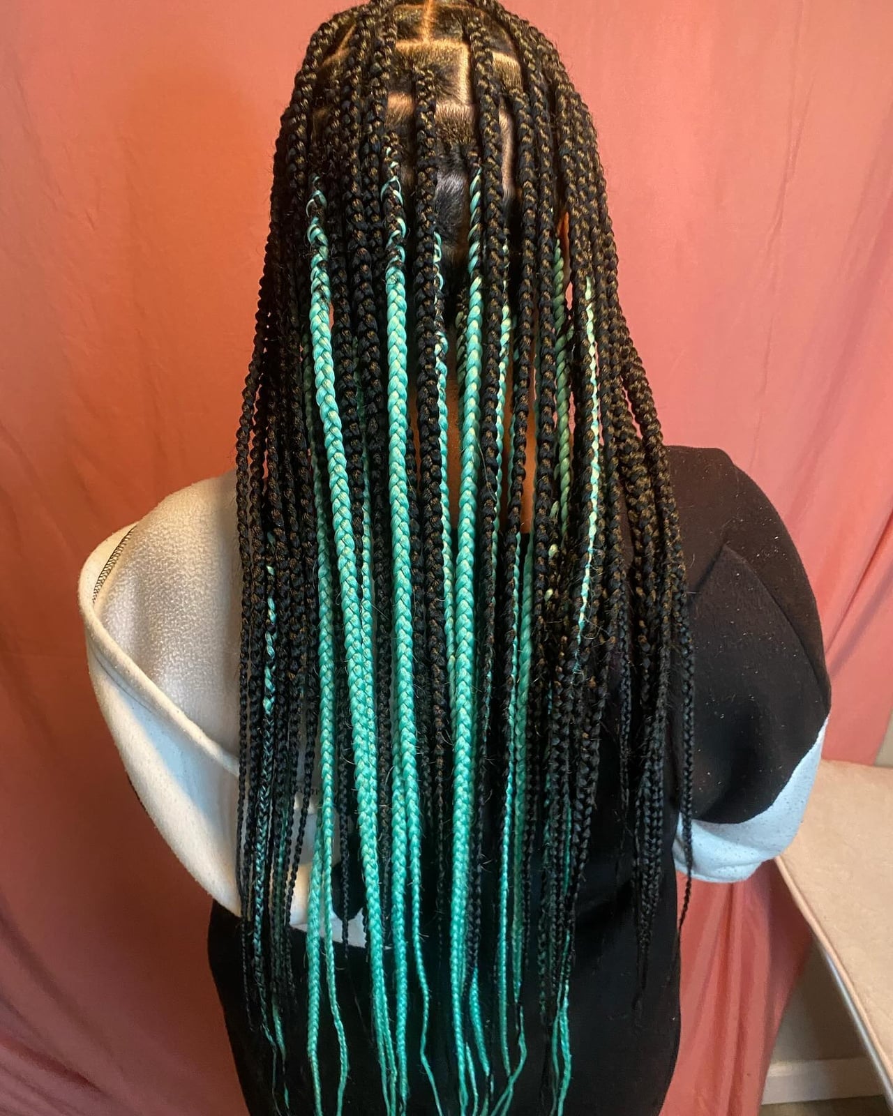 Black Box Braids With Turquoise Highlights Black Box Braids With Turquoise Highlights — Classy Peekaboo Braids
