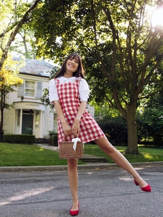 Gingham Pinafore Dress Over Puff Sleeve Blouse Gingham Pinafore Dress Over Puff Sleeve Blouse — Classy Picnic Outfit