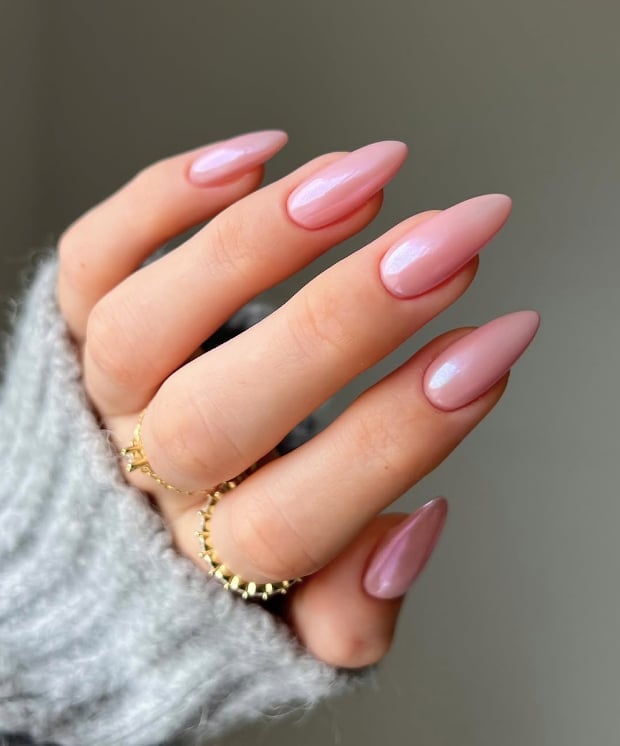 Light Pink With Tiny Gold Heart Medium Almond, Office-Safe Version — Classy Pink Almond Nails