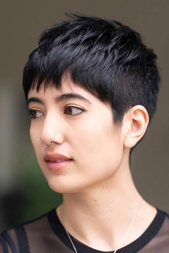Black Pixie With Textured Fringe and короткая челка Black Pixie With Textured Fringe and короткая челка — Classy Pixie Haircuts