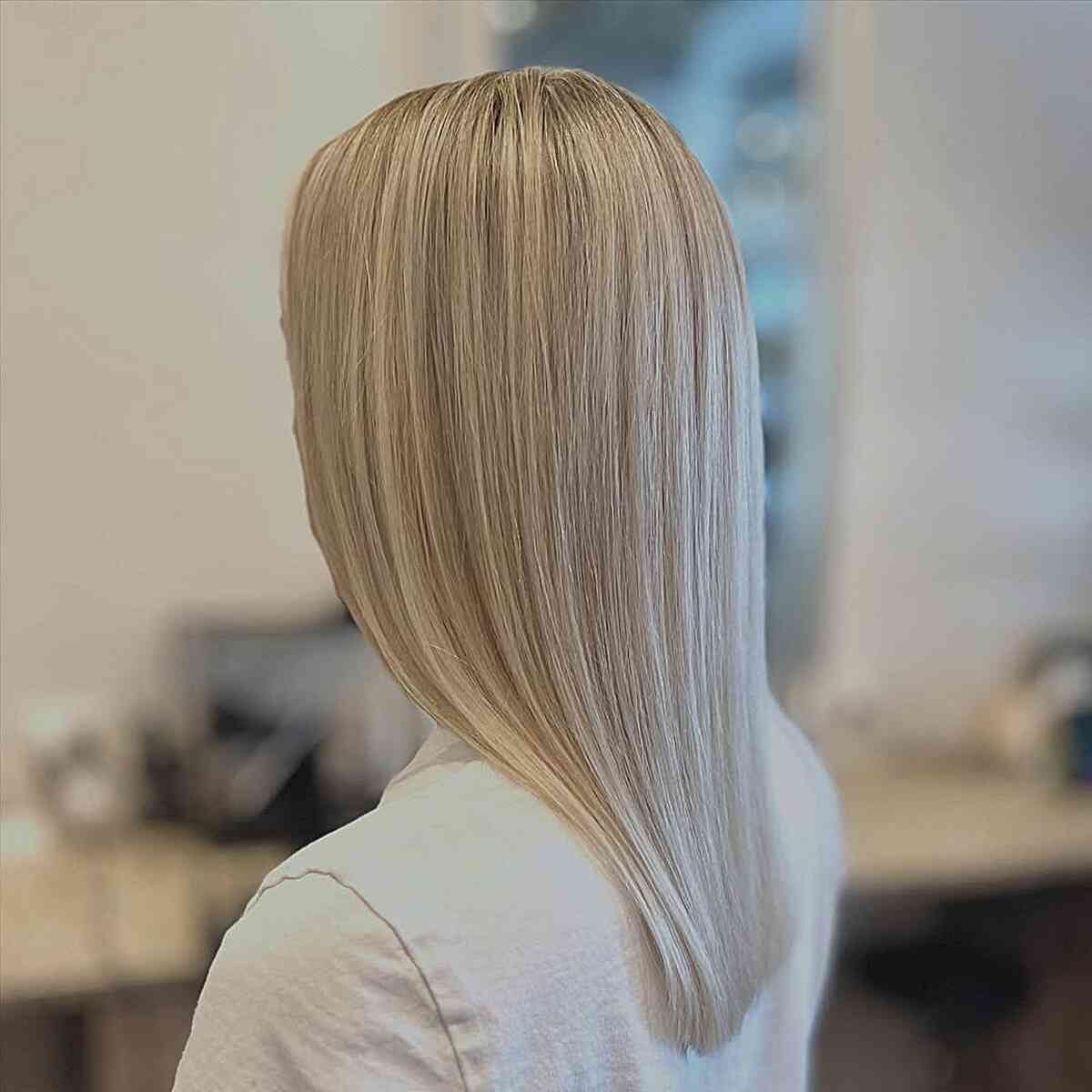 Chin Length Blunt Bob With Uniform Platinum Blonde, Close-Up Take Chin Length Blunt Bob With Uniform Platinum Blonde, Close-Up Take — Classy Platinum Highlights