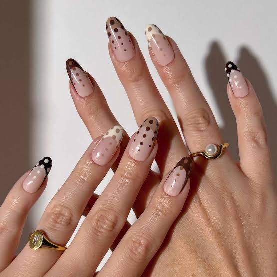 Short Almond Classic Black Dot French, Glossy Short Almond Classic Black Dot French, Glossy — Classy Polka Dot Nails French