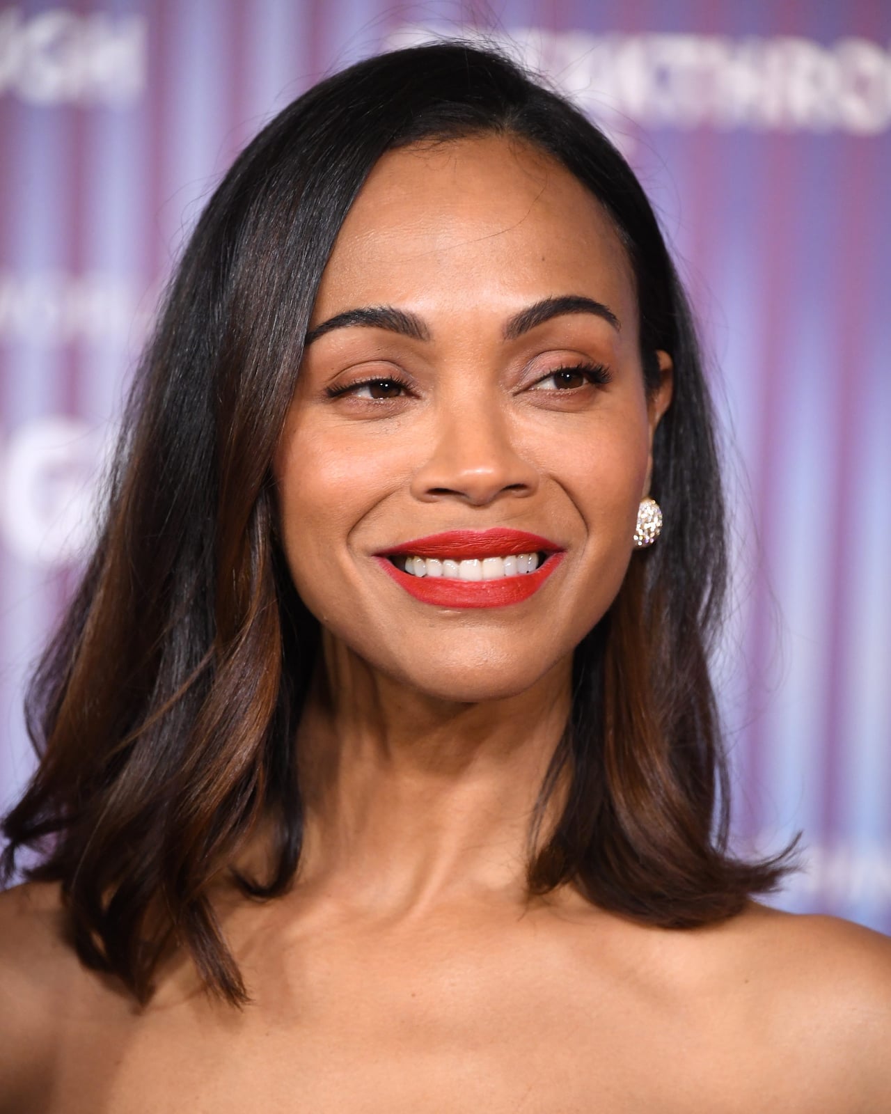 Collarbone Layered Cut With Glossy Finish — Classy Professional Hairstyles