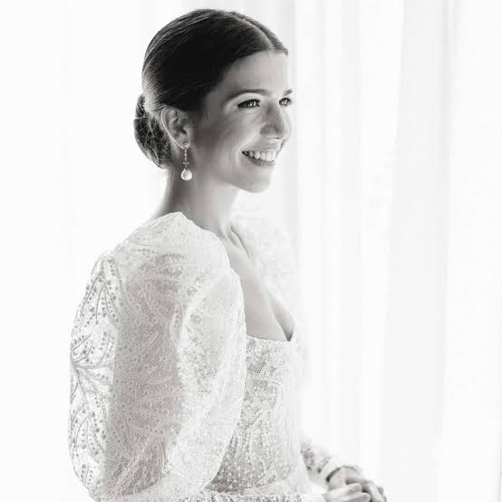 Elegant Low Chignon Bun Elegant Low Chignon Bun — Classy Puff Hairstyles