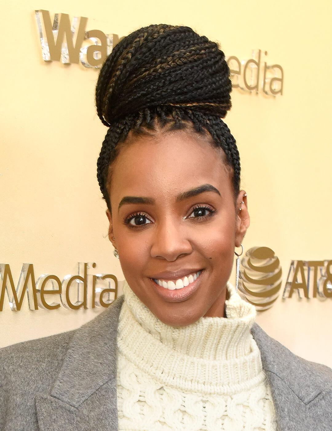 Box Braids High Bun With Blonde Highlights Box Braids High Bun With Blonde Highlights — Classy Quick Braids Hairstyle