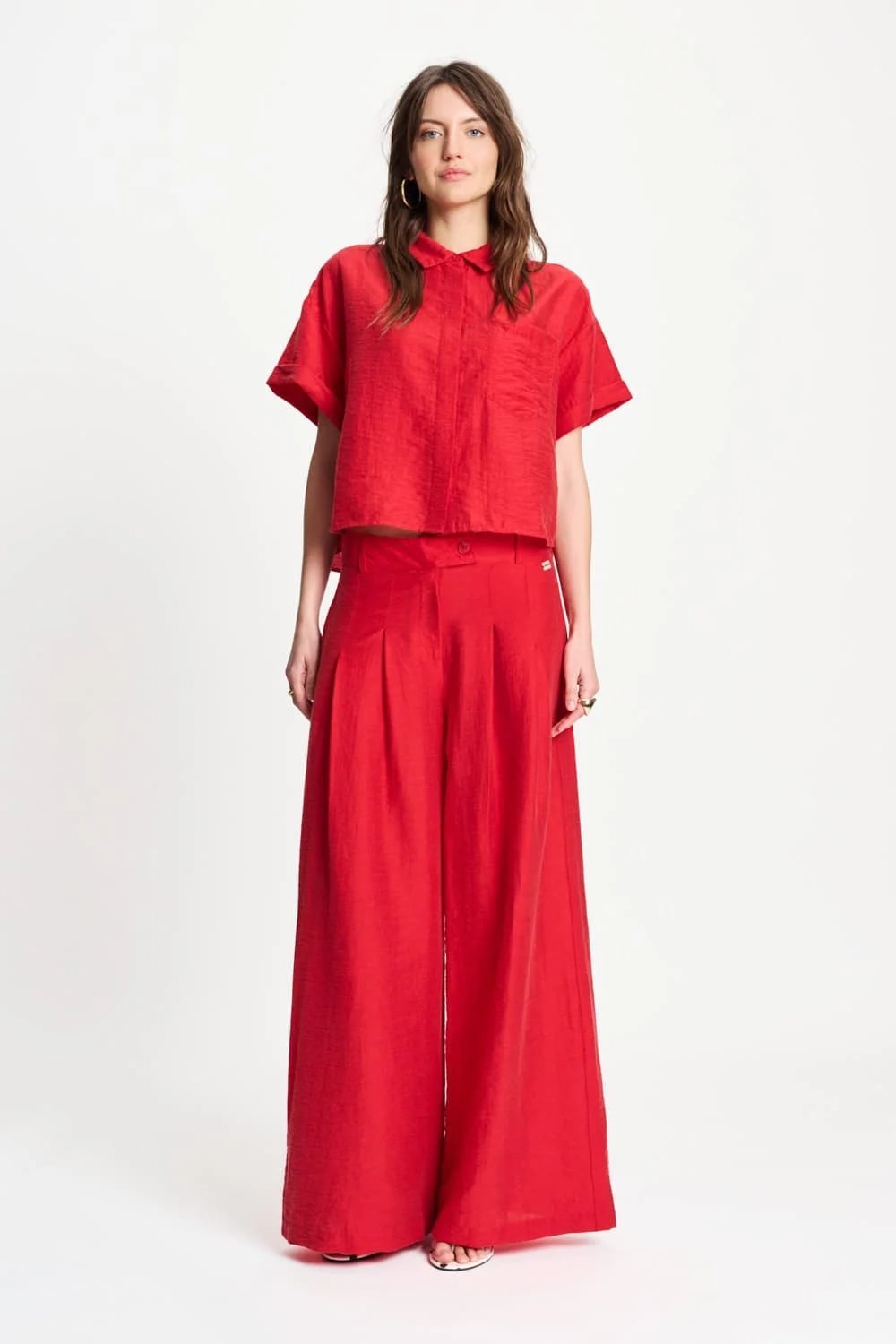 Monochromatic Red Set With Wide Leg Pants — Classy Red Pants Outfits