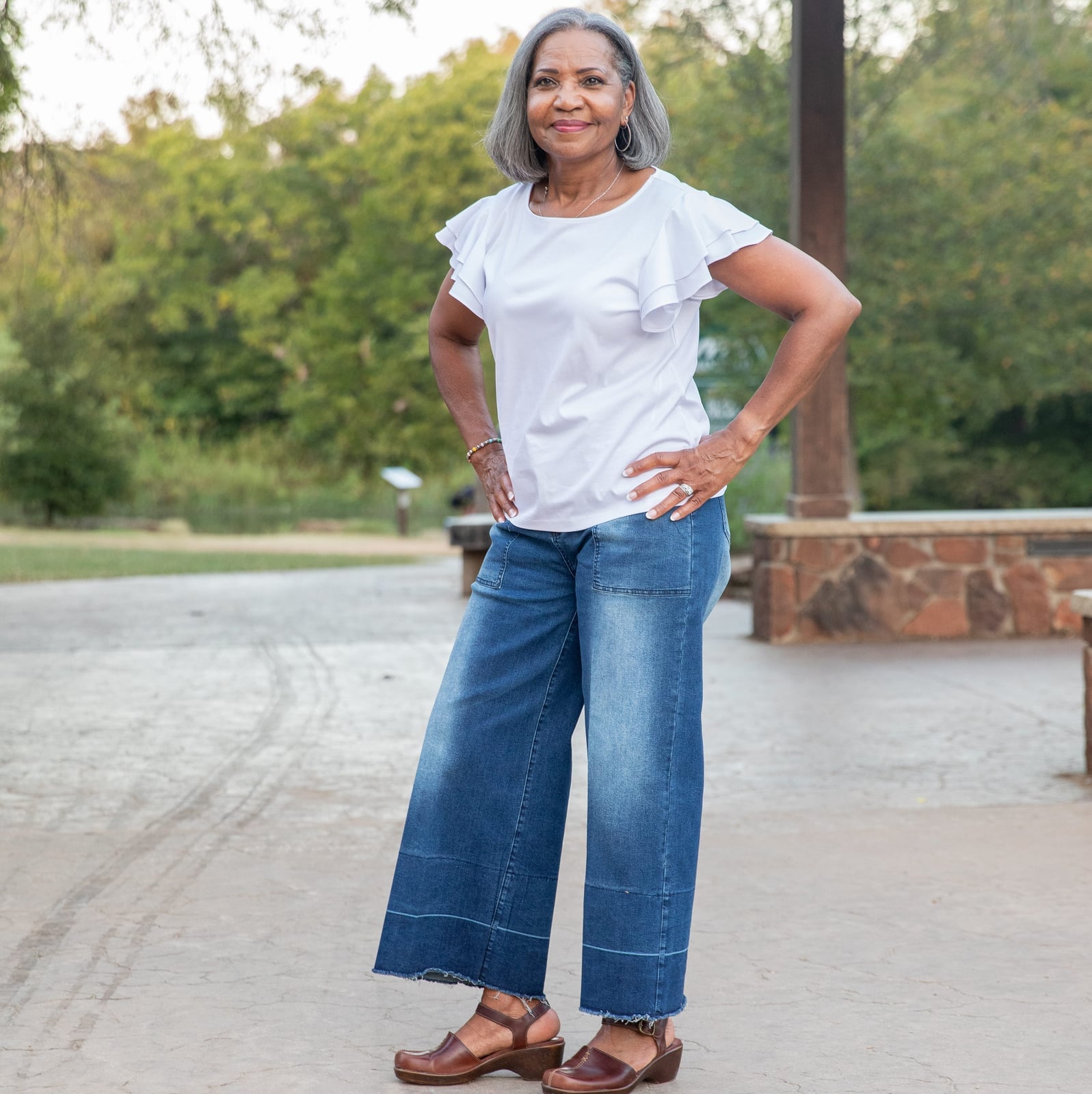 Retro Denim Jeans and Ruffled Top Retro Denim Jeans and Ruffled Top — Classy Retro Outfits