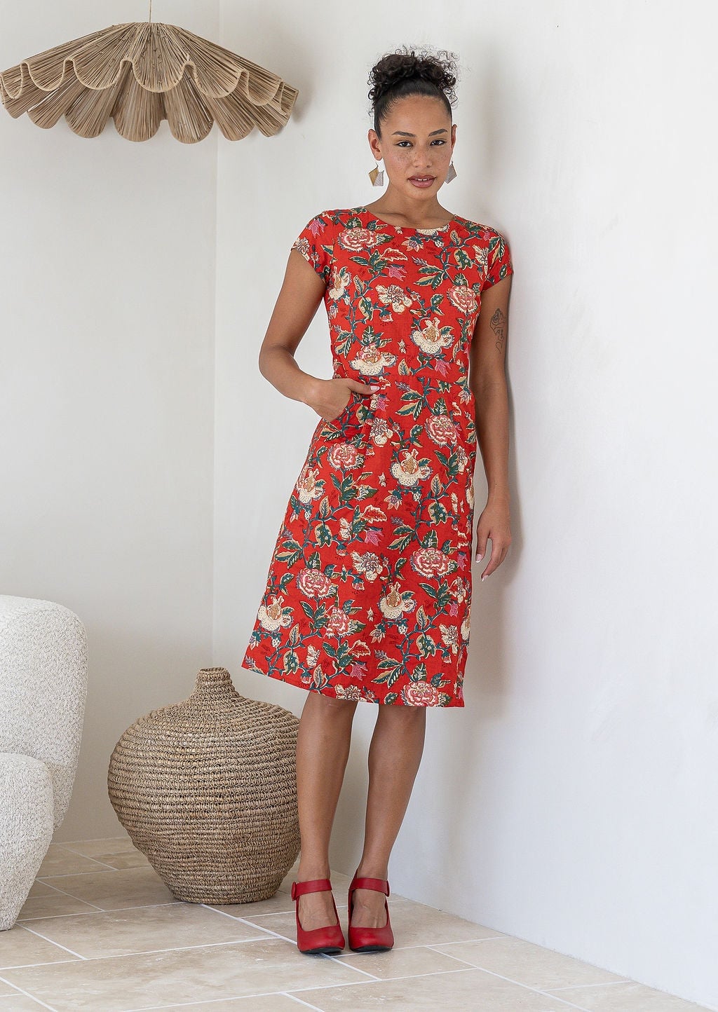 Red Floral Print A-Line Midi Dress Red Floral Print A-Line Midi Dress — Classy Retro Outfits