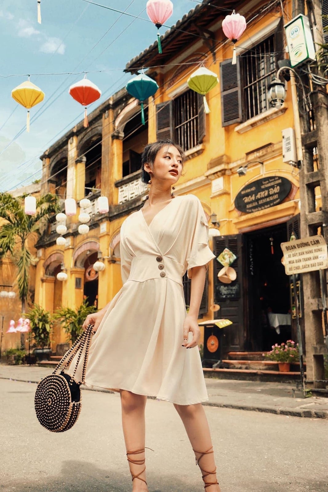 Tailored Dresses with Vintage Details Tailored Dresses with Vintage Details — Classy Retro Outfits