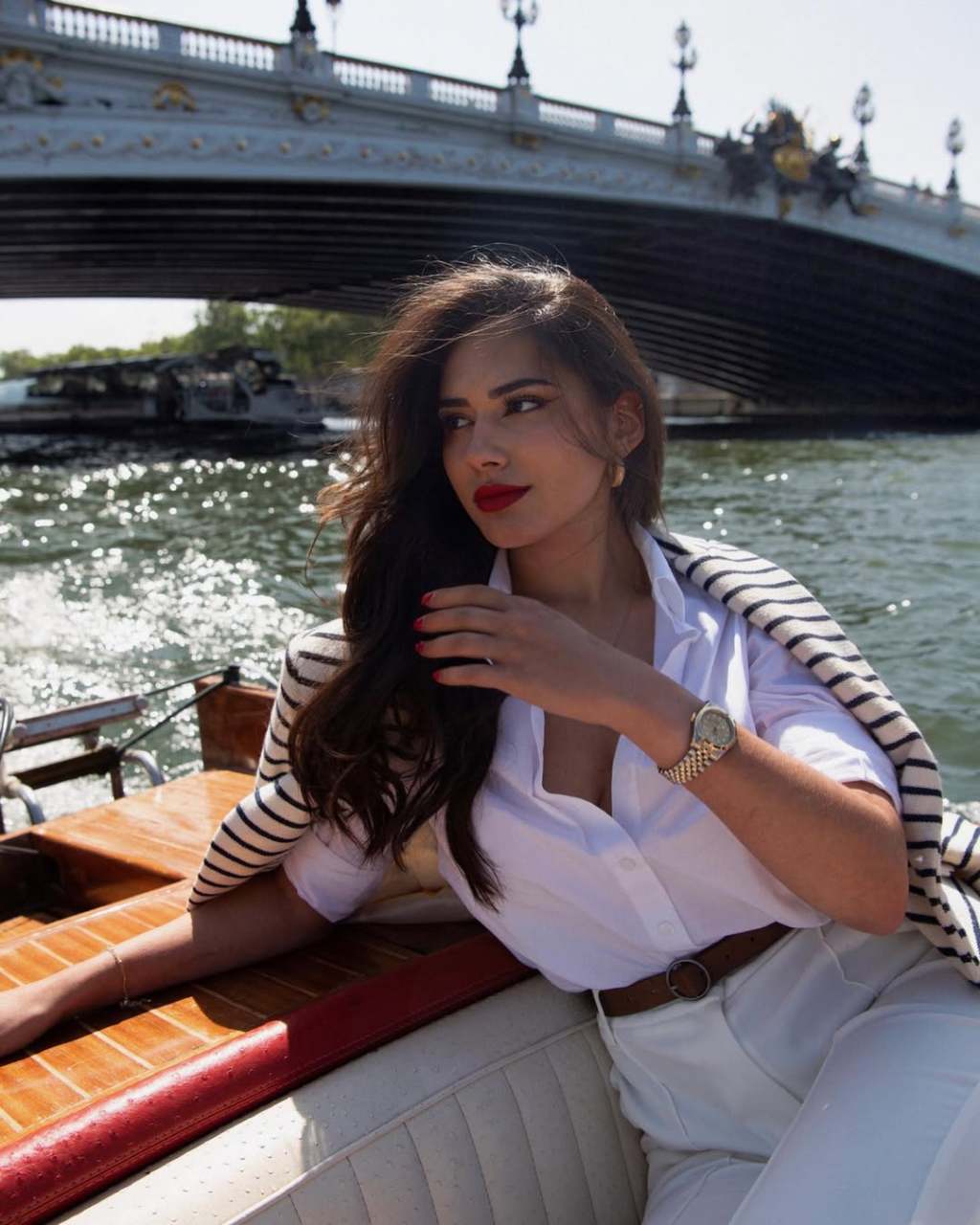White Shirt and Trousers with Draped Cardigan for Leisure White Shirt and Trousers with Draped Cardigan for Leisure — Classy Rich Outfits