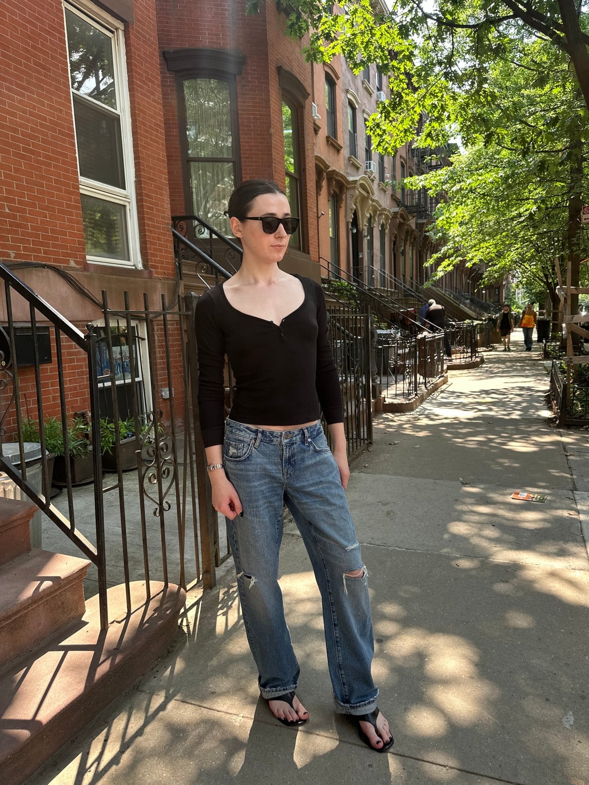 Scoop Neck Top and Flip-Flops with Straight Leg Ripped Jeans — Classy Ripped Jeans Outfits