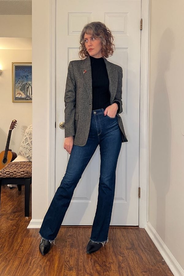 Black Turtleneck with Flare Jeans and Tweed Blazer — Classy Rock Concert Outfits