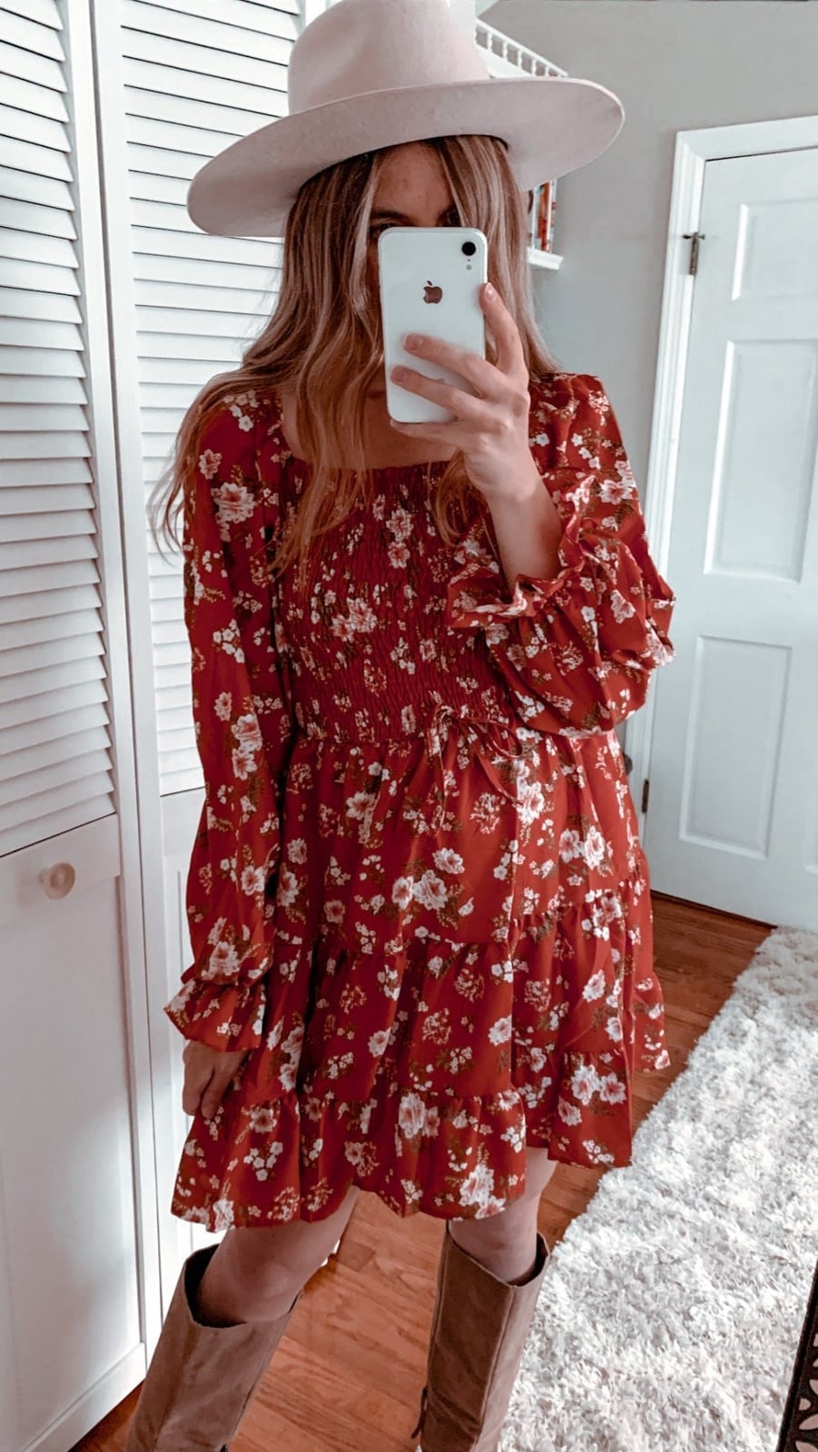 Red Tiered Prairie Dress With Wide Brim Hat — Classy Rodeo Outfits for Women