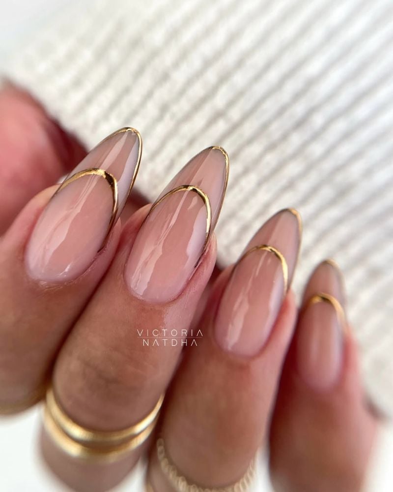 23 Gold Nail Designs for Chic with a Touch of Drama - Nails for Confidence