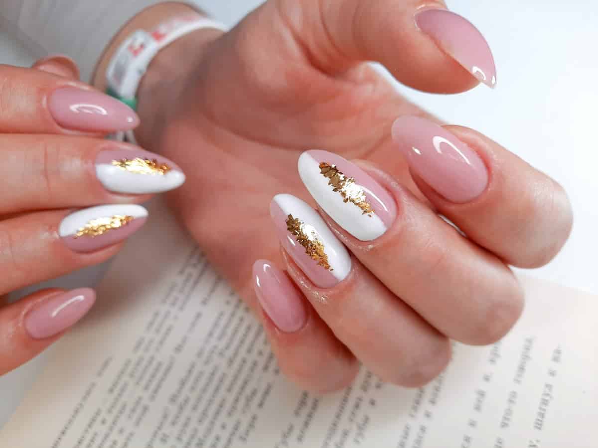 Oval With Gold Glitter French and Accent Nails Oval With Gold Glitter French and Accent Nails — Classy Rose Gold Nails