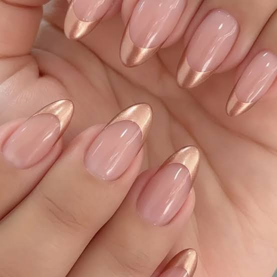Pale Pink With Rose Gold Metallic French Tips Pale Pink With Rose Gold Metallic French Tips — Classy Rose Gold Nails
