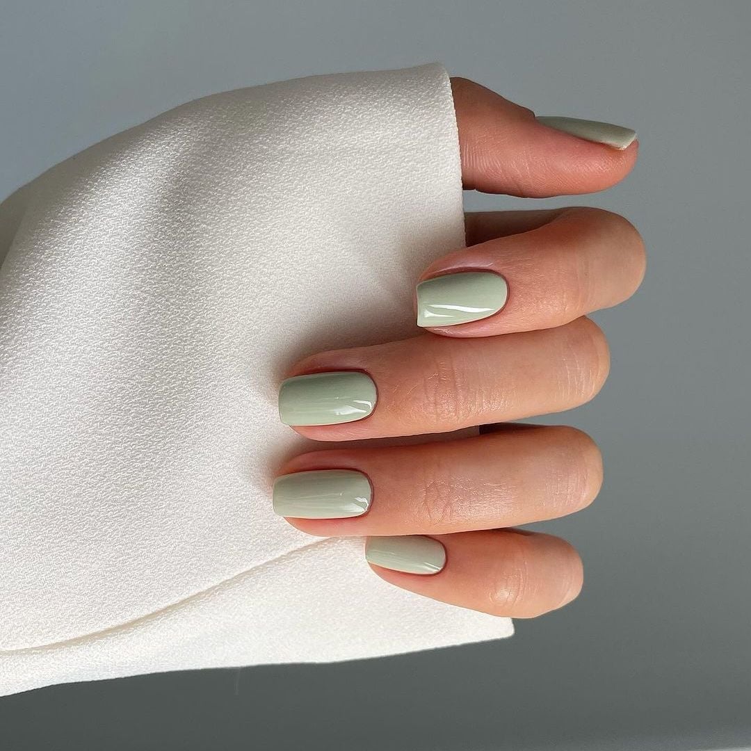 Return of the Mint Mani, A Subtly Elegant Manicure | Vogue