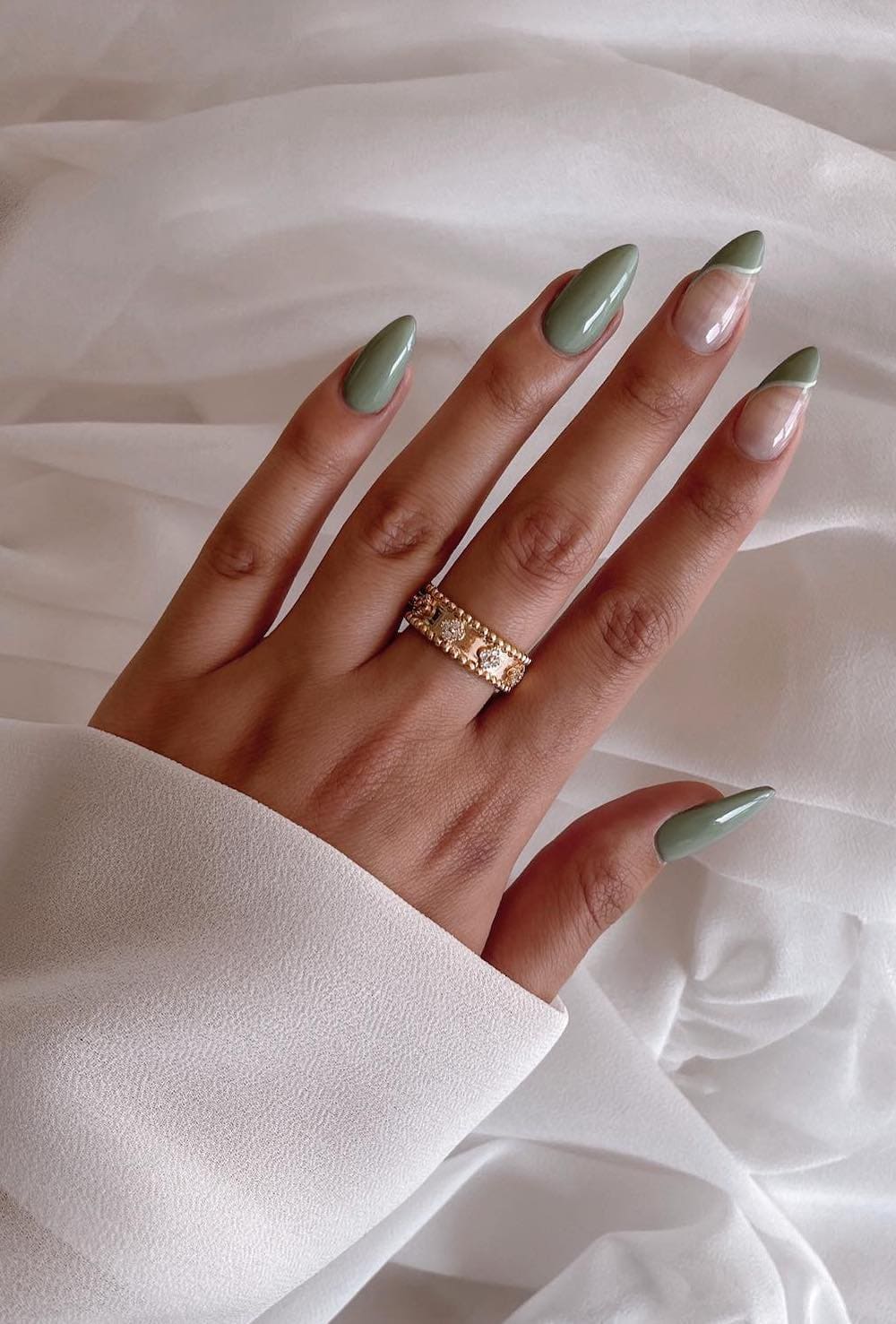 Sheer Pink Stiletto With Sage Green French Tip, Close-Up Take Sheer Pink Stiletto With Sage Green French Tip, Close-Up Take — Classy Sage Nails