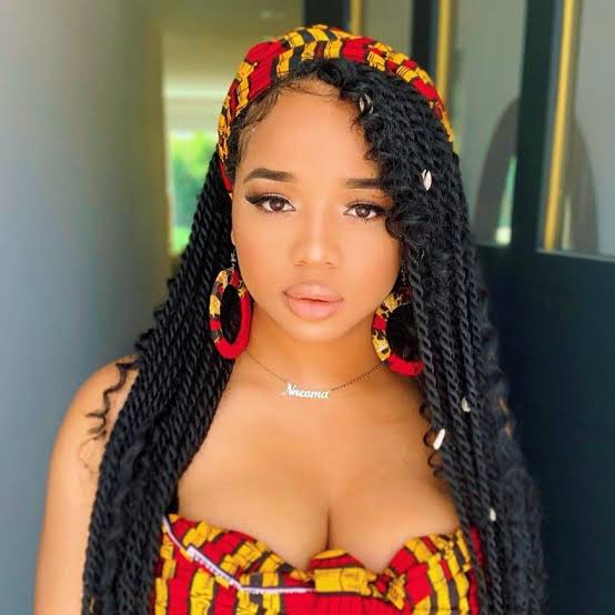 Long Sleek Mid-Back Senegalese Twists, Black Long Sleek Mid-Back Senegalese Twists, Black — Classy Senegalese Twists