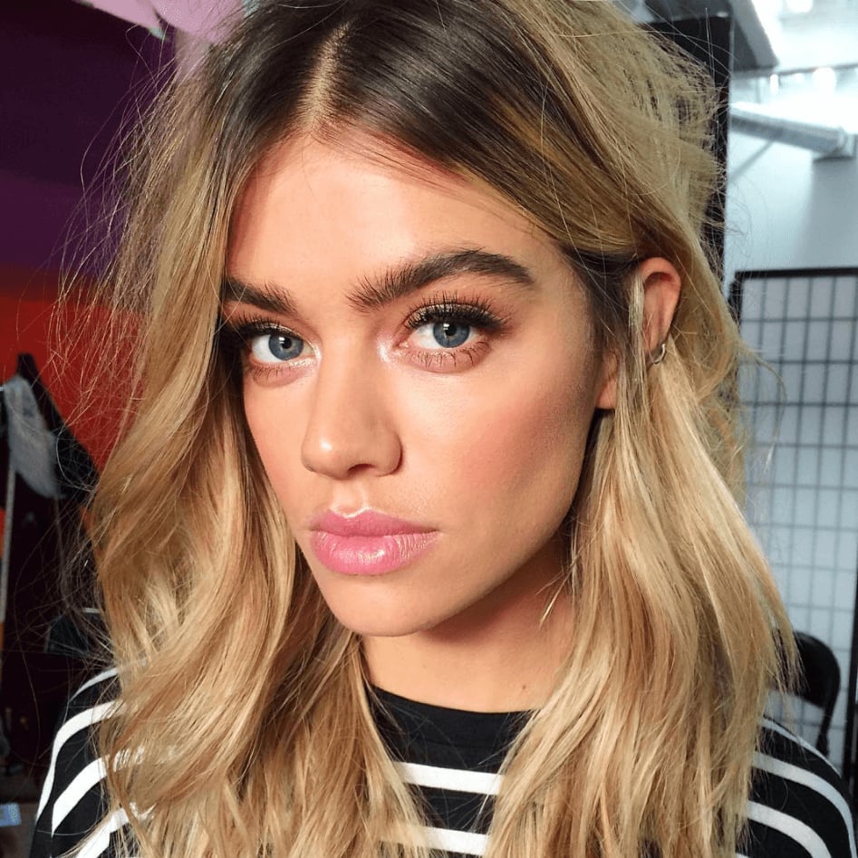Classy Shadow Root Hair Color with Striped T-Shirt Classy Shadow Root Hair Color with Striped T-Shirt
